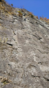 獅子岩を見上げる